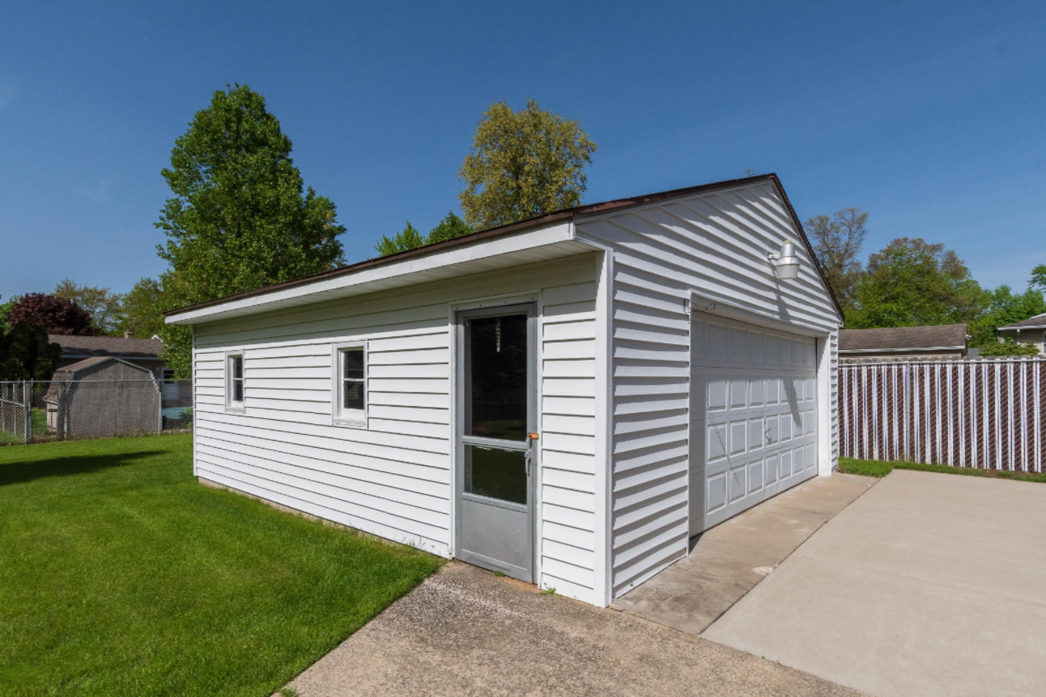 1718 Schuring Road Portage, MI 49024 - Photo 8 of 31 1718 Schuring-27