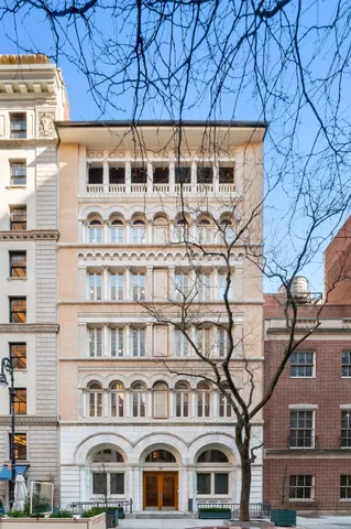 $60,000,000 | 35 East 62nd Street | Lenox Hill