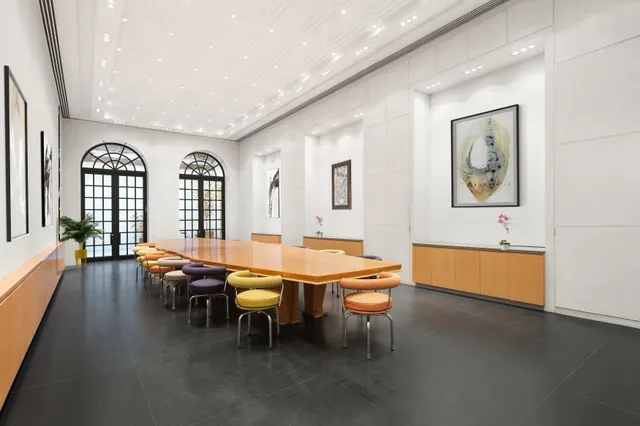 $60,000,000 | 35 East 62nd Street | Lenox Hill