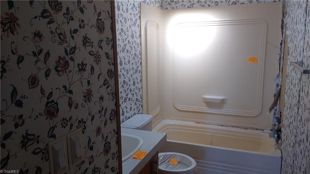 3231 Cranberry Road Boonville, NC 27011 - Photo 7 of 10 Main Bath