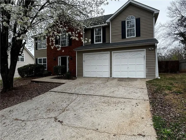 $2,200 | 2463 Meadow Spring Drive, Lithonia, GA 30058