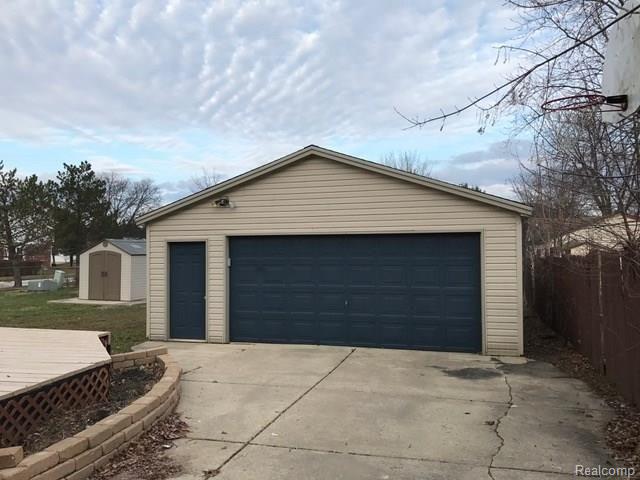 1567 Rustic Ridge Road Canton, MI 48188 - Photo 2 of 13 RUSTIC RIDGE GARAGE.JPG