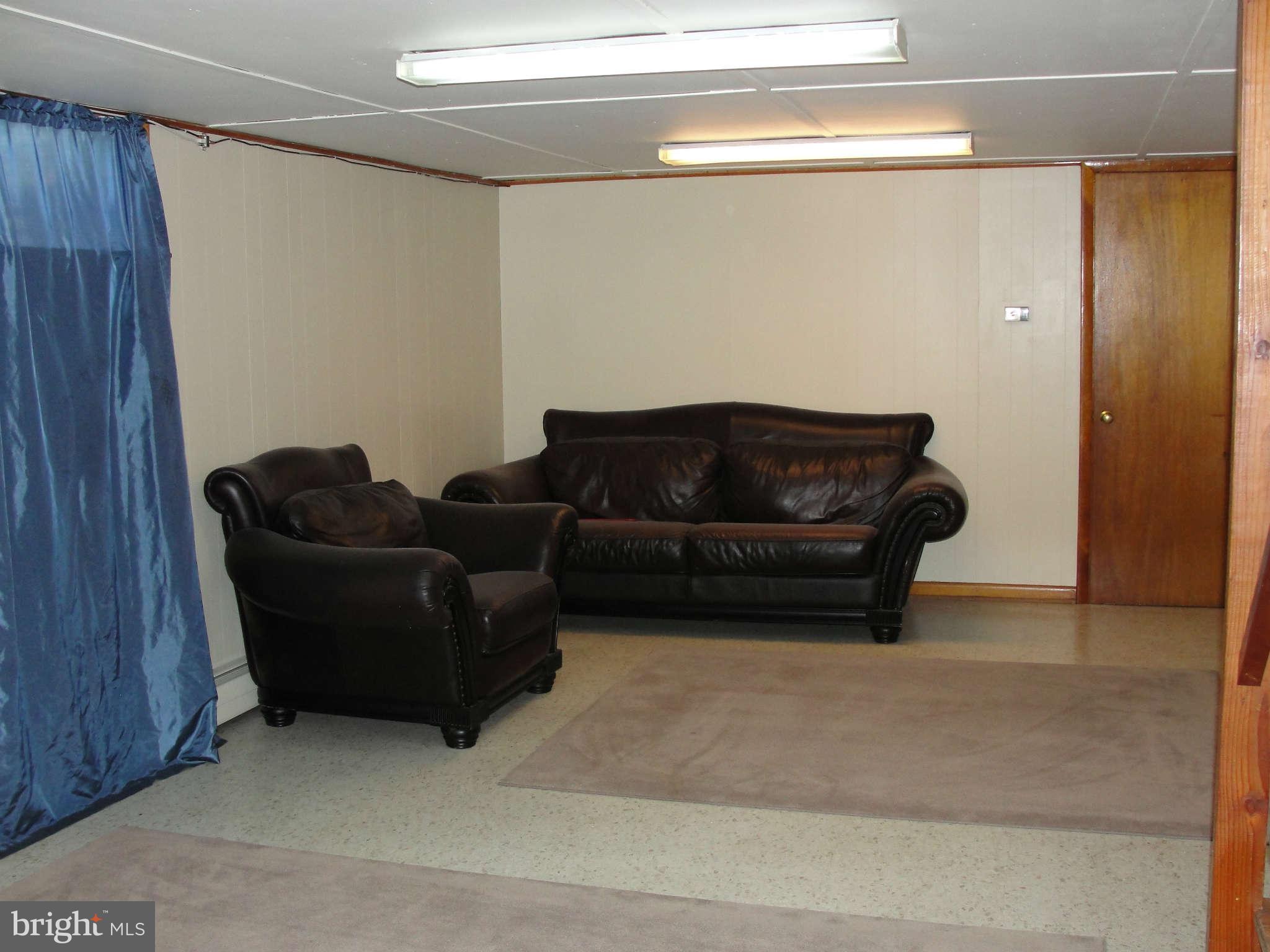 8526 Fingerboard Road Frederick, MD 21704 - Photo 14 of 20 Interior (General)