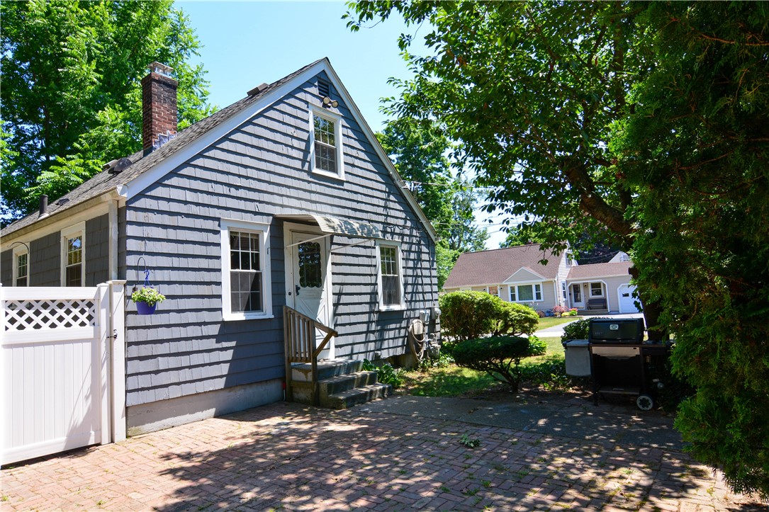 71 Elkland Road Warwick, RI 02886 - Photo 15 of 20 Gallery Image 15