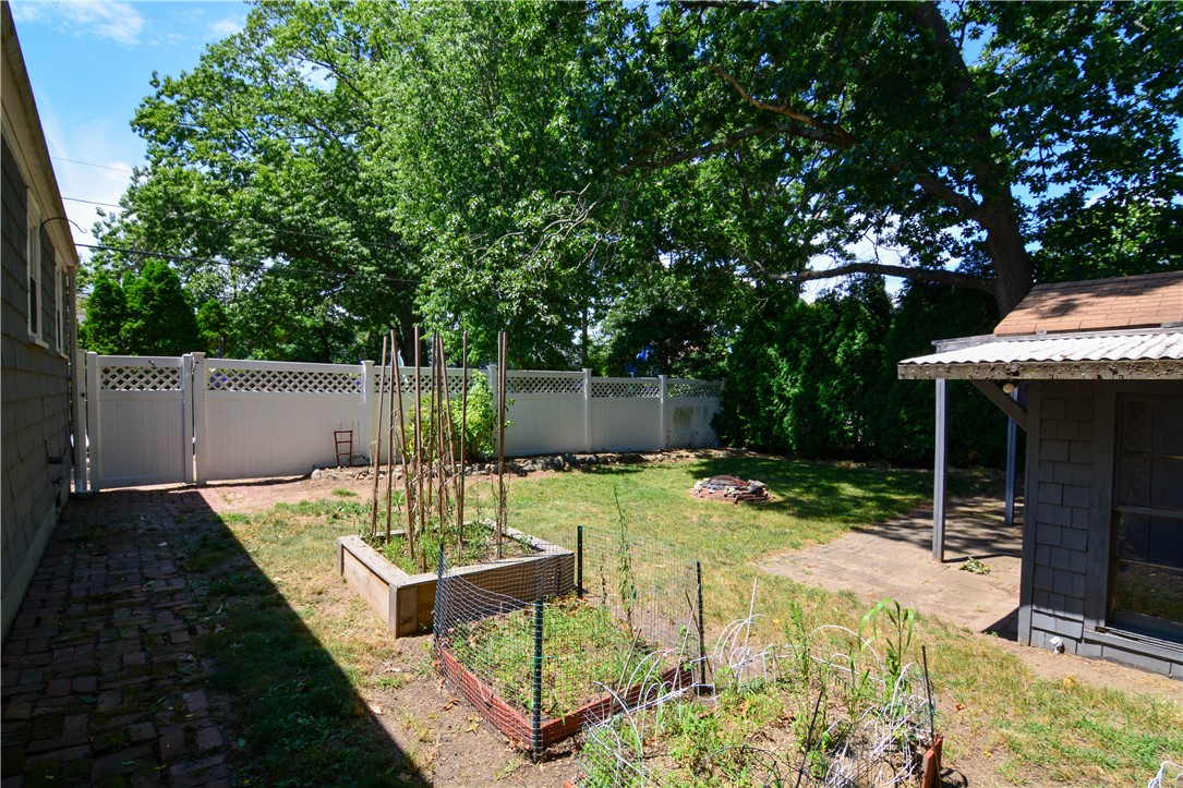 71 Elkland Road Warwick, RI 02886 - Photo 17 of 20 Gallery Image 17