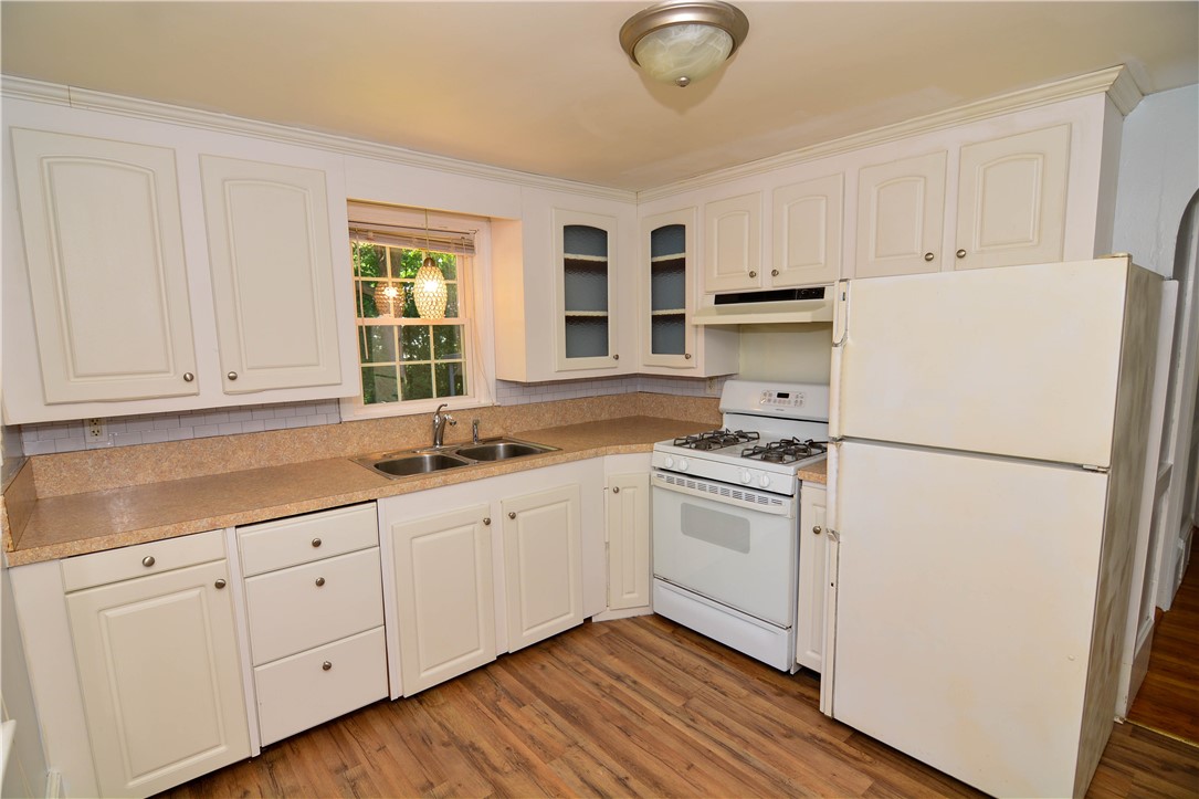71 Elkland Road Warwick, RI 02886 - Photo 5 of 20 Gallery Image 5