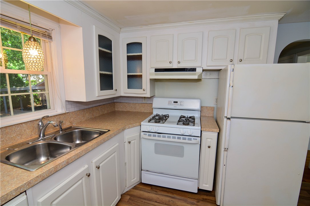 71 Elkland Road Warwick, RI 02886 - Photo 7 of 20 Gallery Image 7