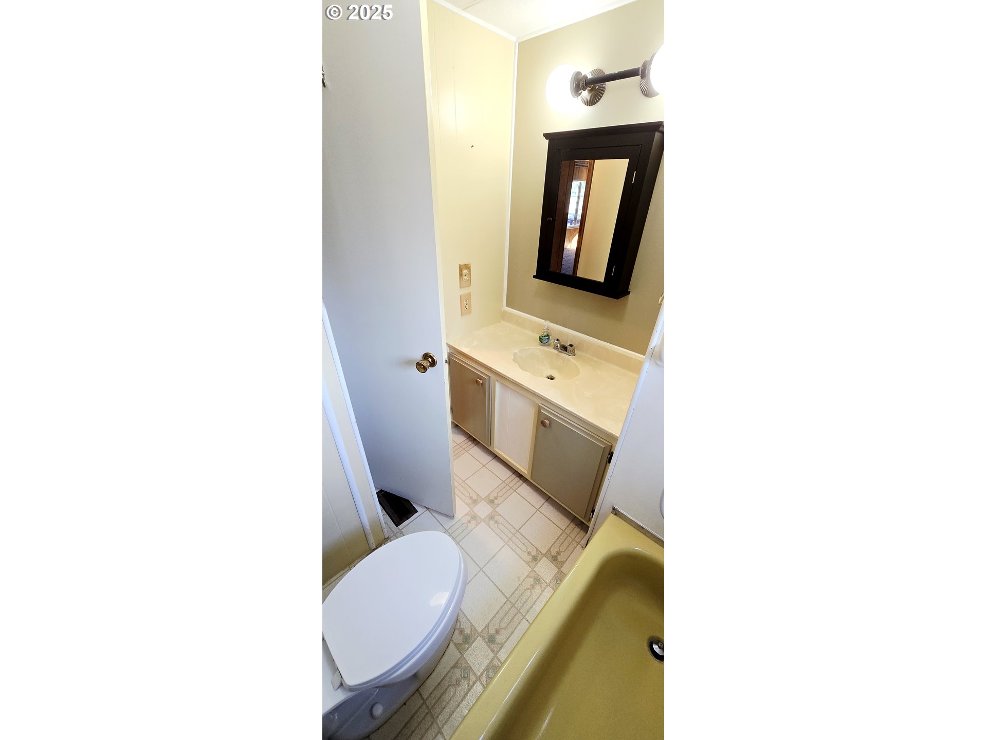 4230 Hazelgreen Road Northeast, Unit 52 Salem, OR 97305 - Photo 9 of 38