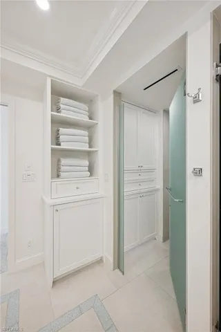 $2,600,000 | 4051 Gulf Shore Boulevard North, Unit 405, Naples, FL 34103