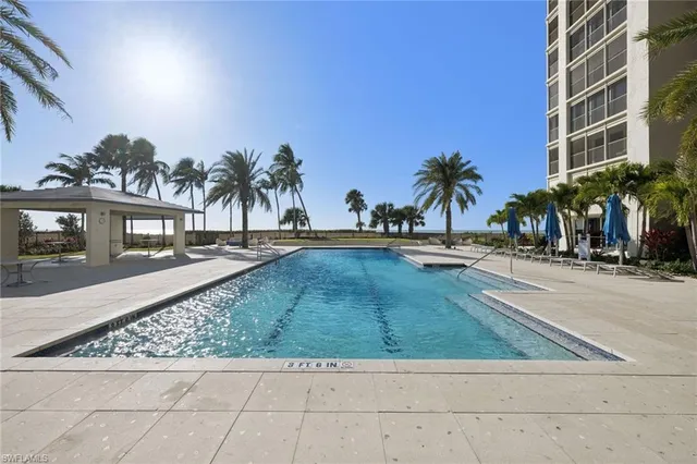 $2,600,000 | 4051 Gulf Shore Boulevard North, Unit 405, Naples, FL 34103