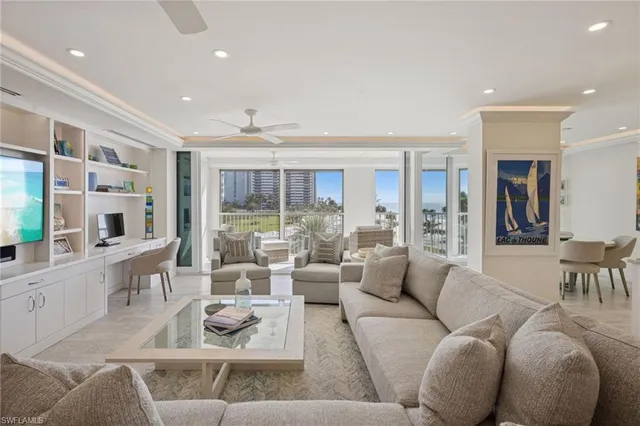 $2,600,000 | 4051 Gulf Shore Boulevard North, Unit 405, Naples, FL 34103