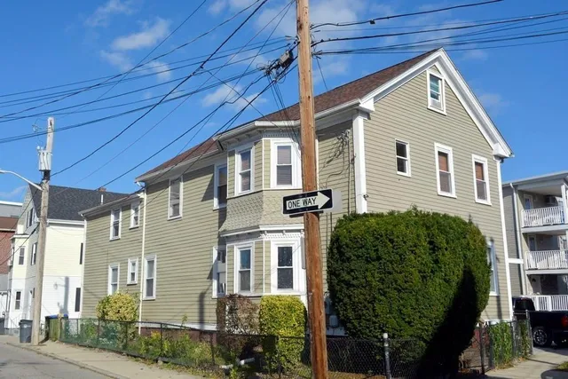 $1,800 | 29 Gesler Street, Unit 2R, Providence, RI 02909