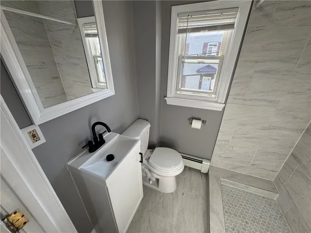 $1,800 | 29 Gesler Street, Unit 2R, Providence, RI 02909