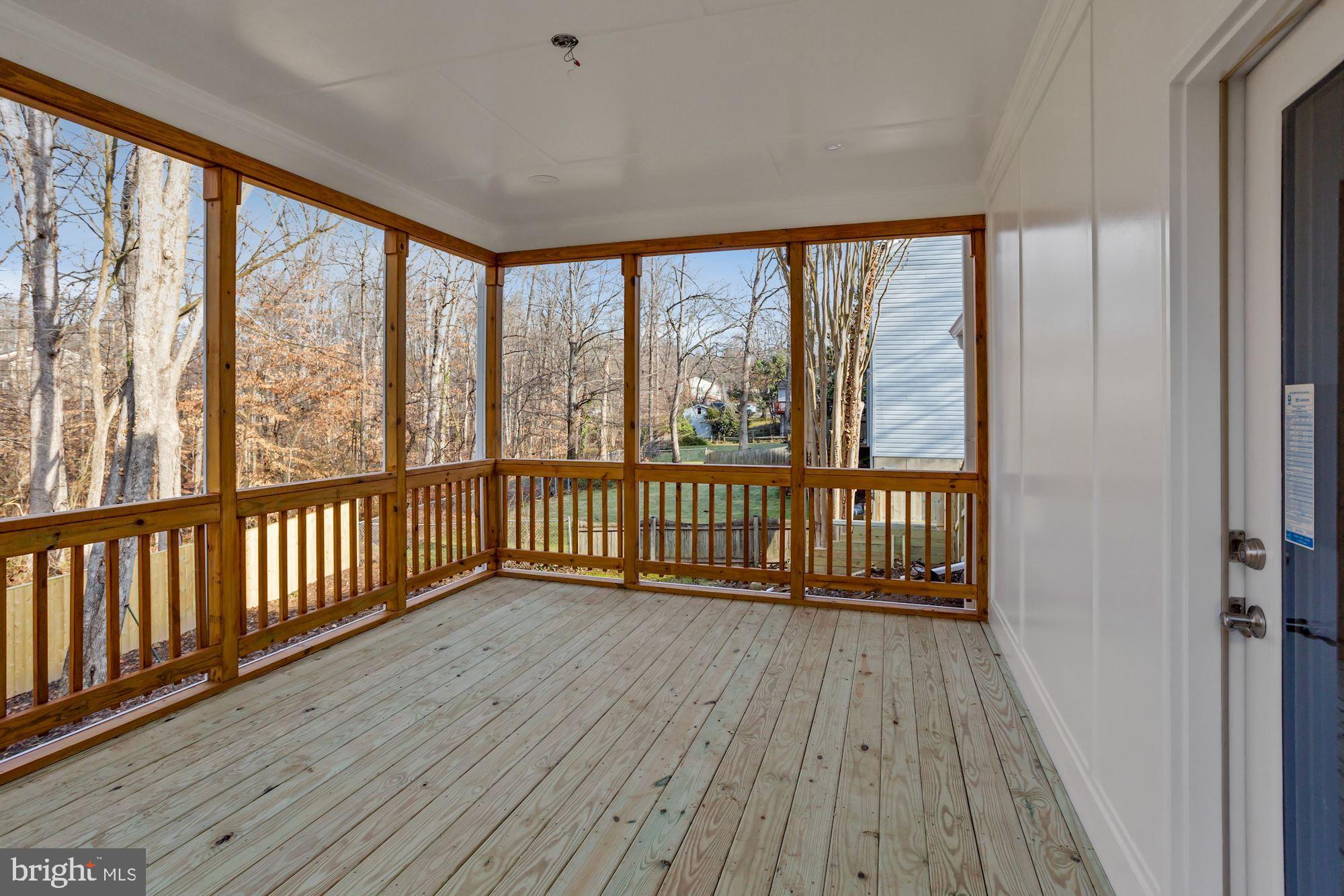 9006 Brook Ford Road Burke, VA 22015 - Photo 18 of 50 Gallery Image 18