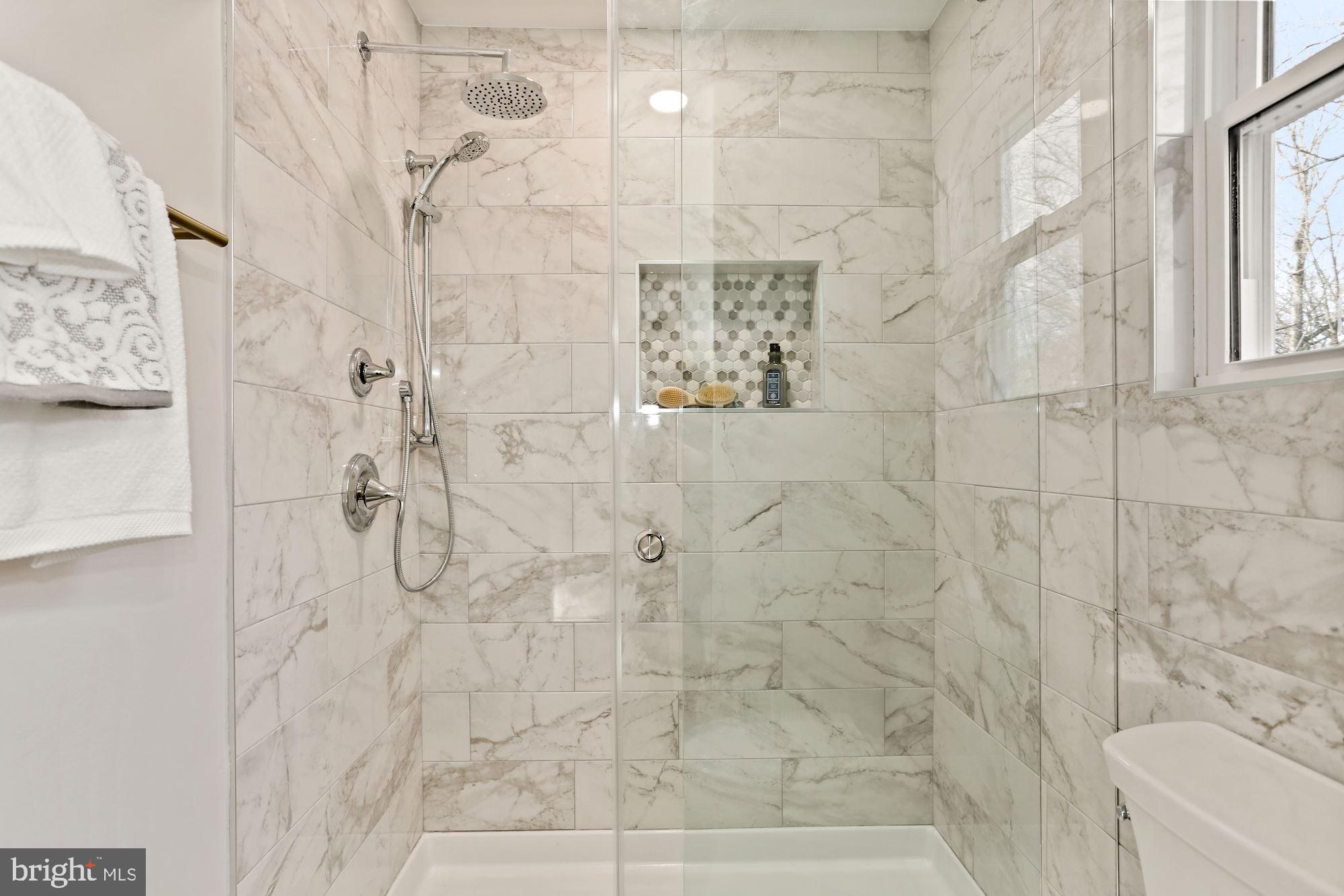 9006 Brook Ford Road Burke, VA 22015 - Photo 25 of 50 Gallery Image 25