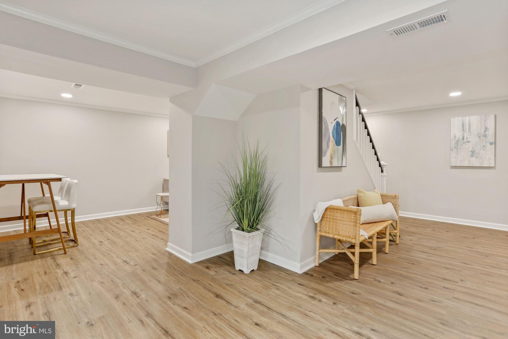 9006 Brook Ford Road Burke, VA 22015 - Photo 36 of 50 Gallery Image 36