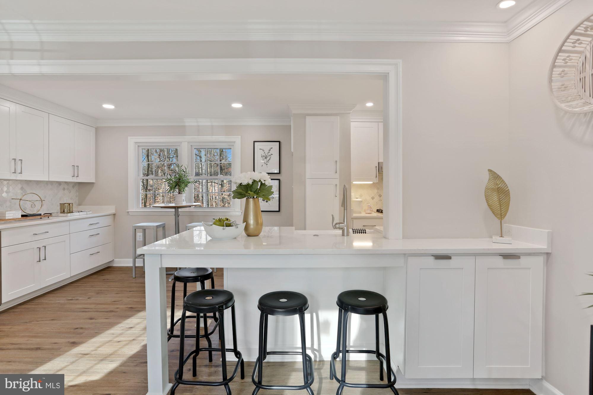 9006 Brook Ford Road Burke, VA 22015 - Photo 4 of 50 Gallery Image 4