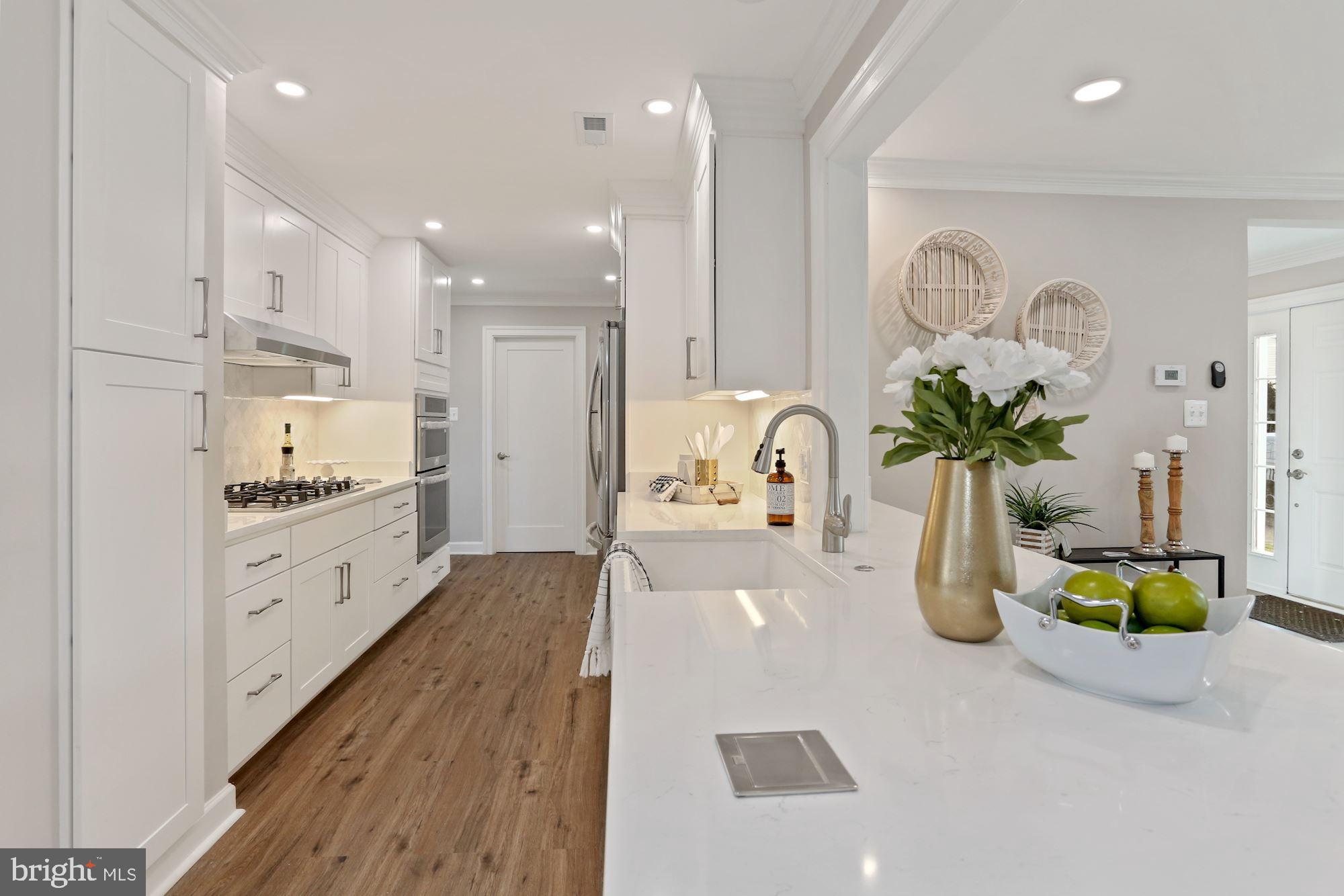 9006 Brook Ford Road Burke, VA 22015 - Photo 7 of 50 Gallery Image 7