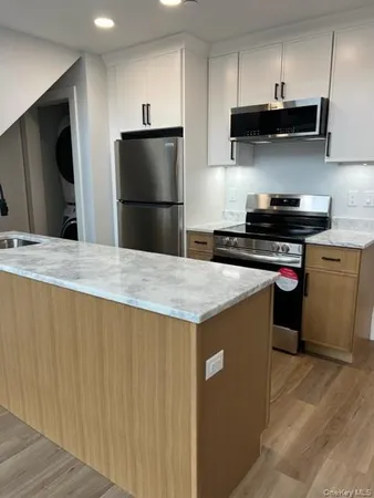 $2,100 | 42 North Main Street, Unit 6, Florida, NY 10921