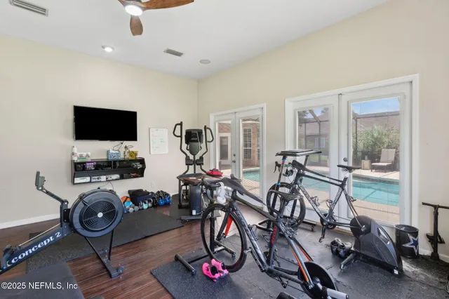 a view of a parking space