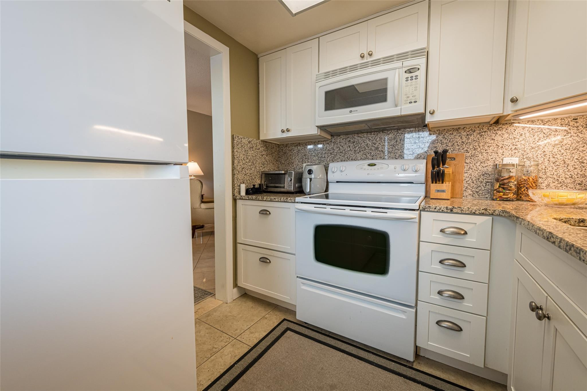300 Northeast 20th Street, Unit 809 Boca Raton, FL 33431 - Photo 8 of 24 Photo 8