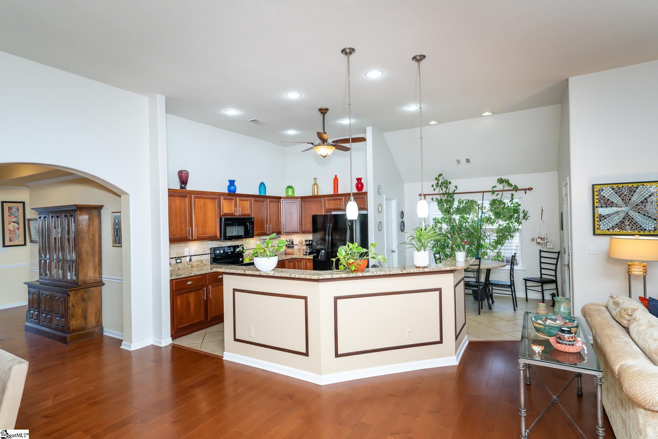602 Center Road Taylors, SC 29687 - Photo 5 of 29 Gallery Image 5