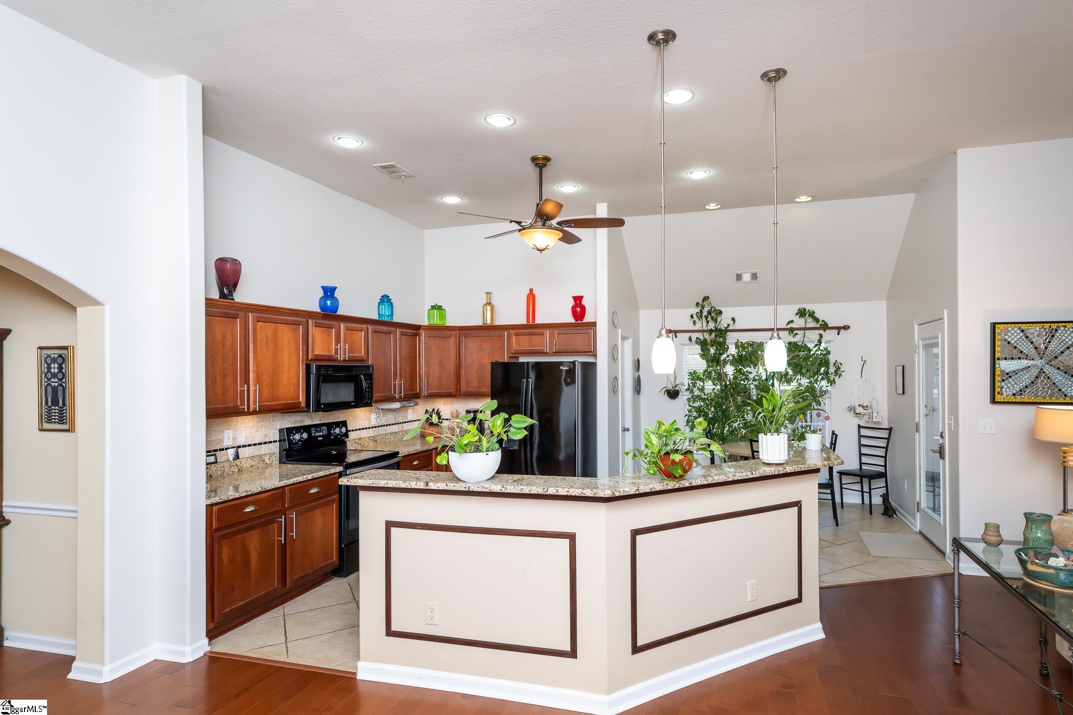 602 Center Road Taylors, SC 29687 - Photo 6 of 29 Gallery Image 6