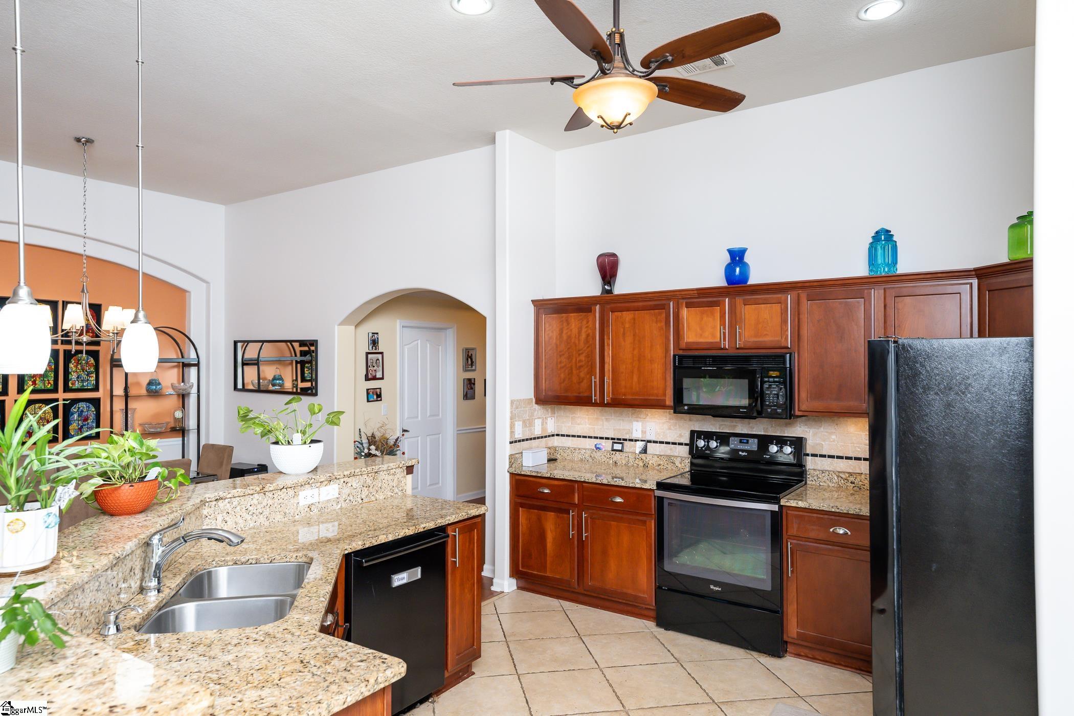 602 Center Road Taylors, SC 29687 - Photo 9 of 29 Gallery Image 9