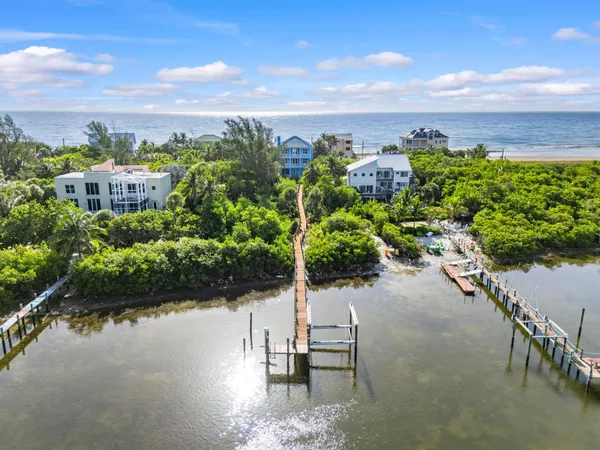 $3,600,000 | 1334 Southeast MacArthur Boulevard, Stuart, FL 34996