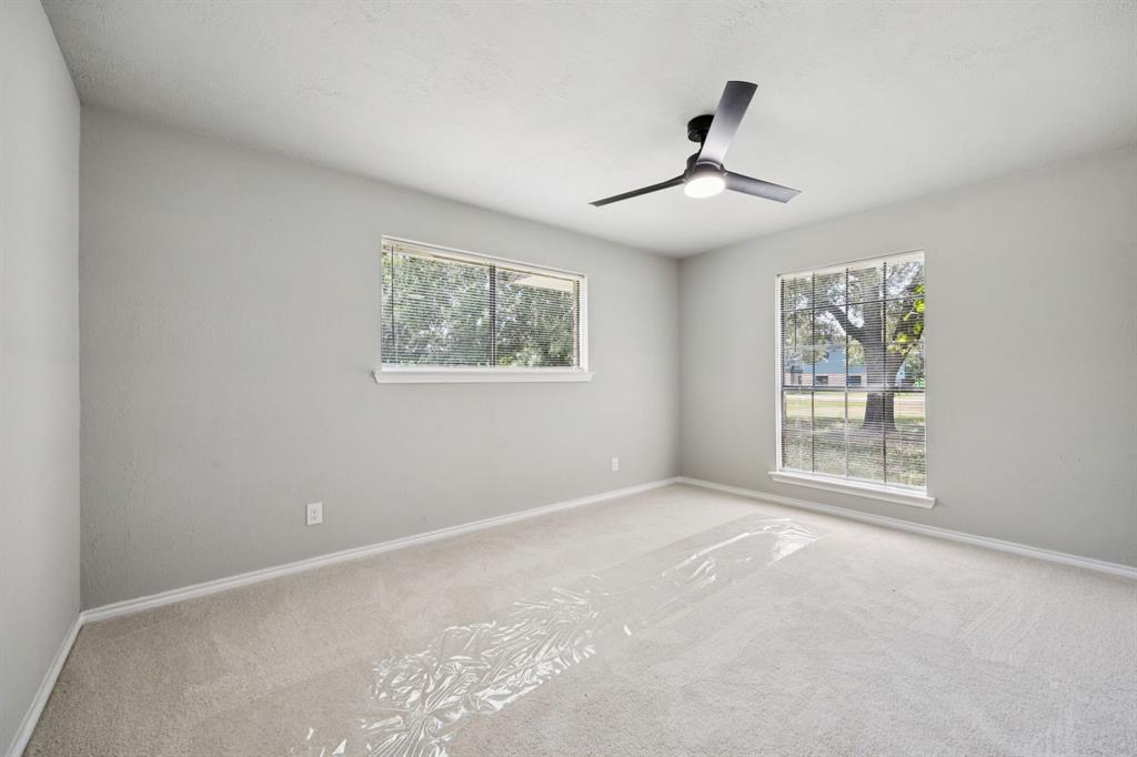 10 Chisholm Trail Lucas, TX 75002 - Photo 27 of 40 a view of an empty room with a window