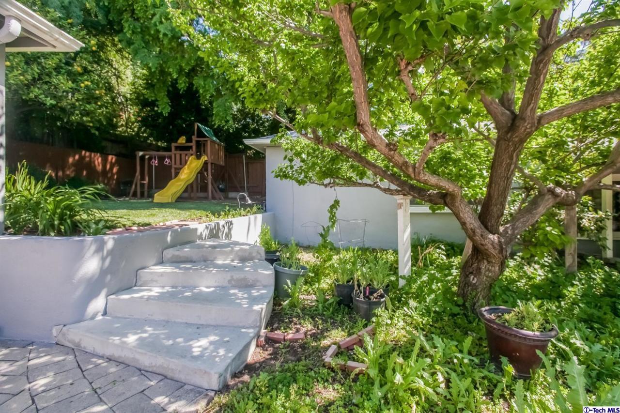 1011 Alta Vista Drive Altadena, CA 91001 - Photo 30 of 32 Additional Photo