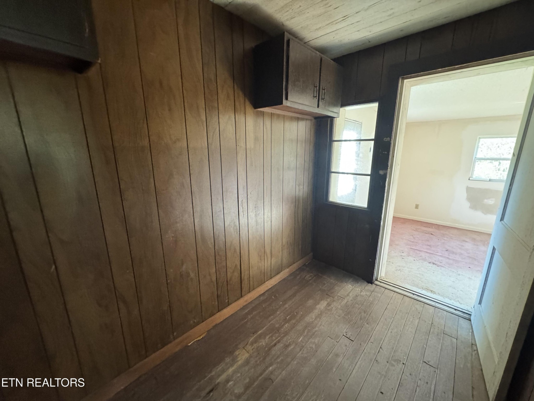 156 Sam Davis Road Decatur, TN 37322 - Photo 8 of 11 a view of entryway