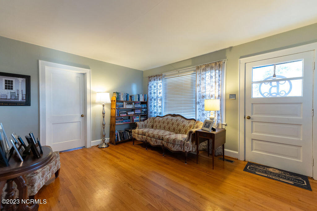 217 Emperor Landing Road Edenton, NC 27932 - Photo 28 of 32 Living Room