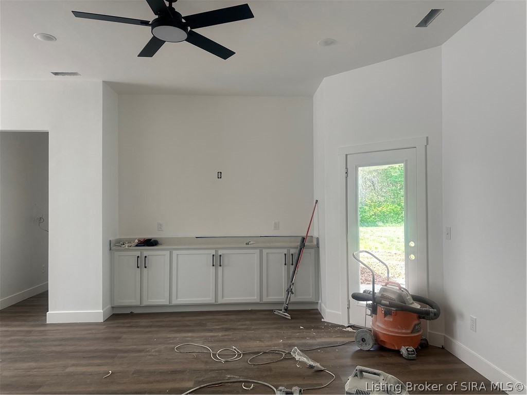 8020 Hudson Lane Georgetown, IN 47122 - Photo 6 of 10