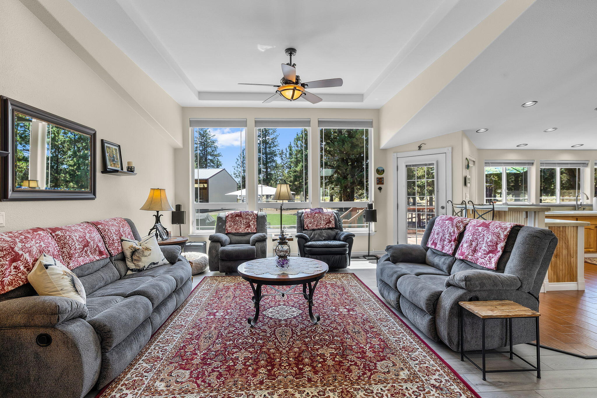 17415 Kent Road Sisters, OR 97759 - Photo 8 of 43
