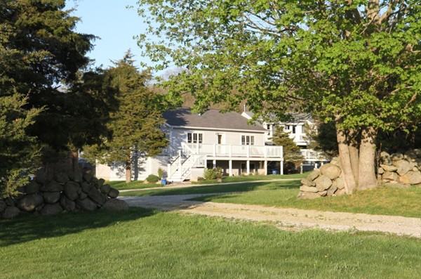 1562 Main Road Westport, MA 02790 - Photo 3 of 30 Gallery Image 3