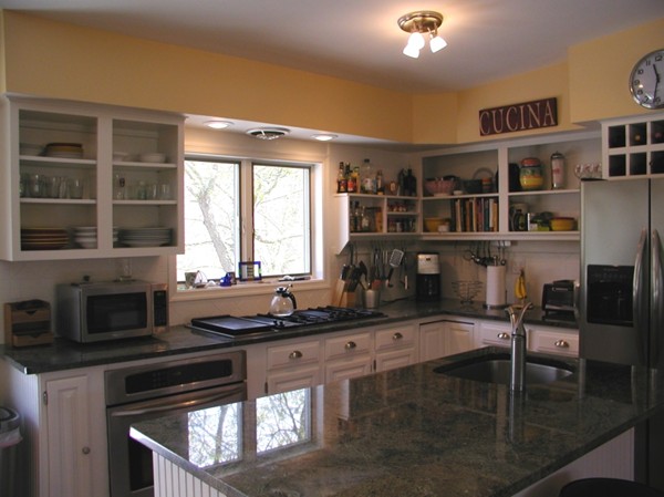 1562 Main Road Westport, MA 02790 - Photo 9 of 30 Gallery Image 9