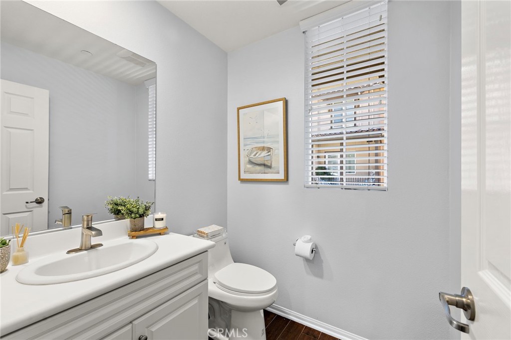 23 Aliso Ridge Loop Mission Viejo, CA 92691 - Photo 24 of 65 2nd level half bath