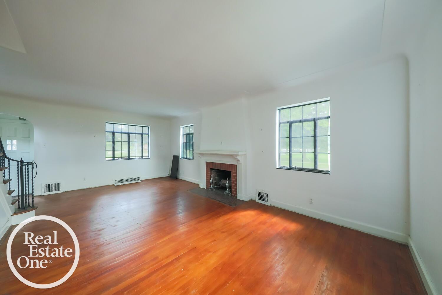 301 Kerby Road Grosse Pointe Farms, MI 48236 - Photo 5 of 23