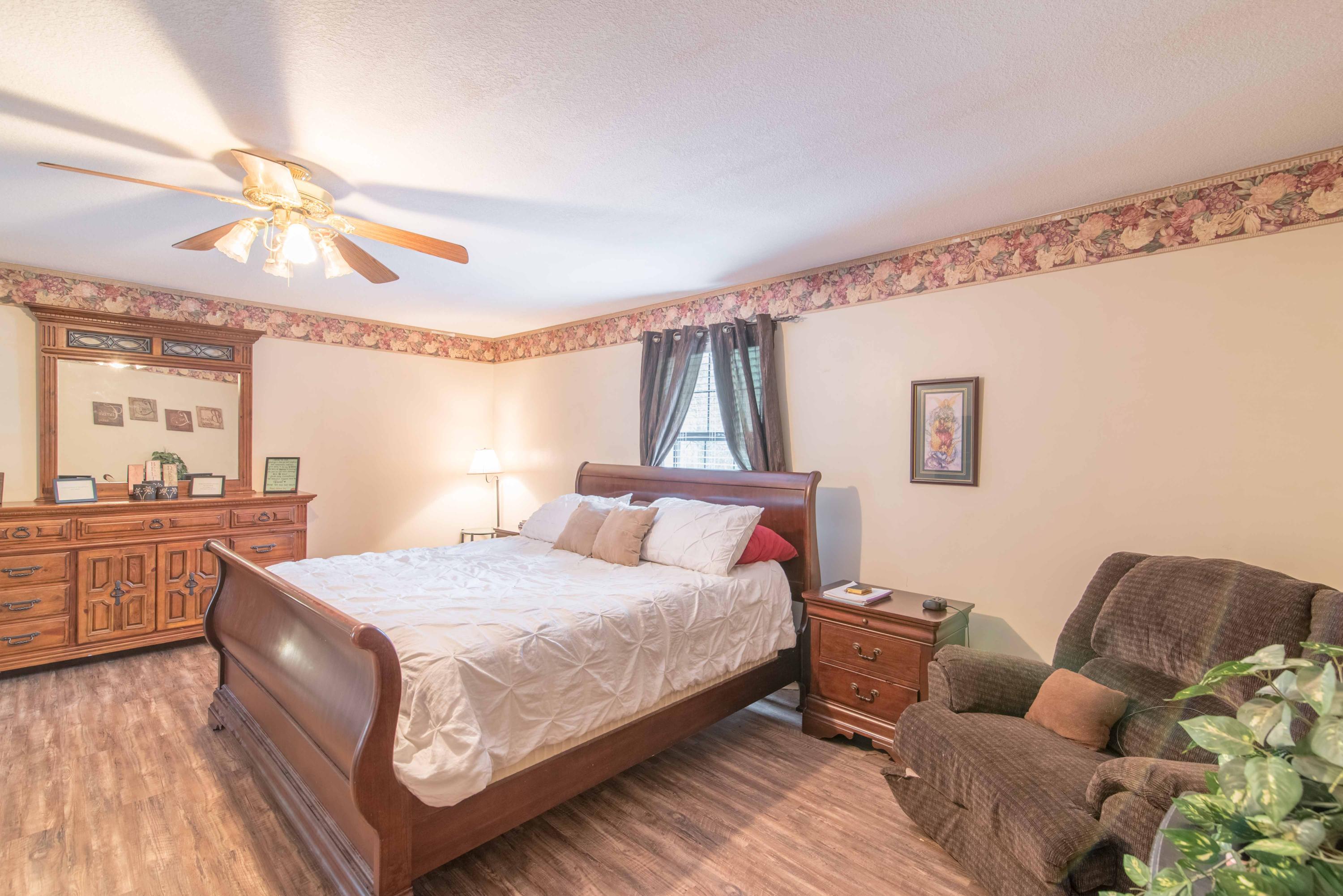 1057 West Valley Road Whitwell, TN 37397 - Photo 9 of 26 1057 W Valley-13