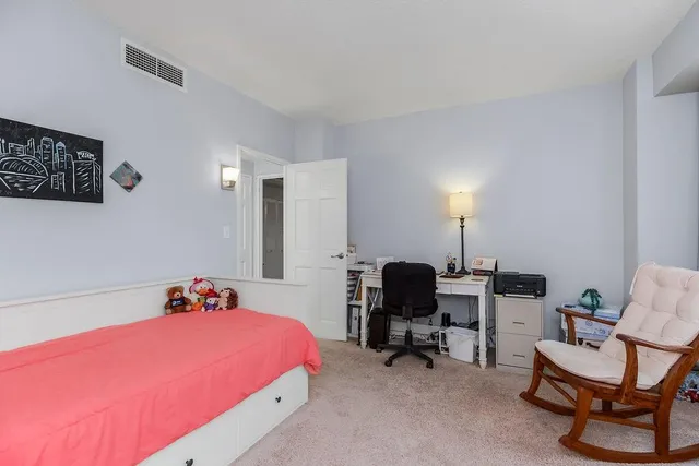 $211,995 | 333 West Meyer Boulevard, Unit 215, Kansas City, MO 64113