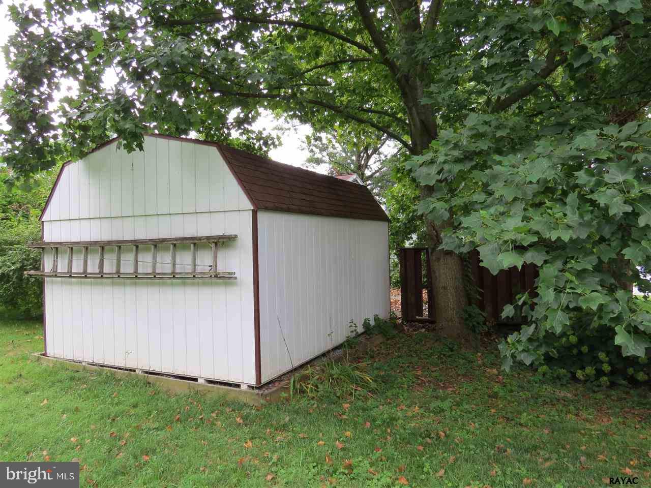401 Corbin Road York, PA 17403 - Photo 11 of 11
