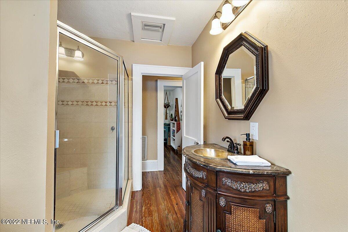 2704 Loretto Road Jacksonville, FL 32223 - Photo 14 of 38 27-Primary Bathroom