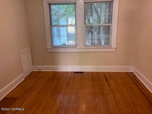 $1,300 | 209 South Meade Street, Greenville, NC 27858