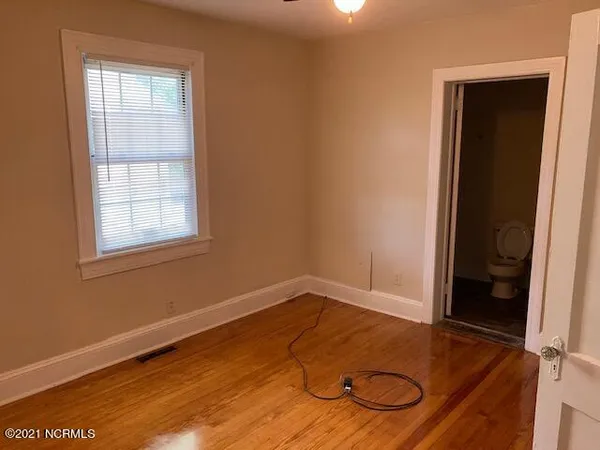 $1,300 | 209 South Meade Street, Greenville, NC 27858