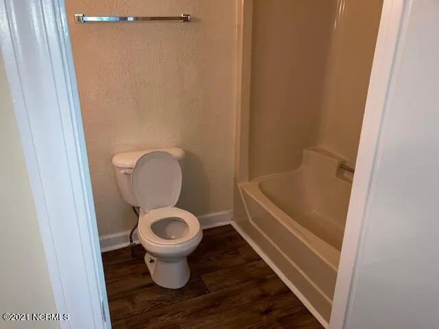 $1,300 | 209 South Meade Street, Greenville, NC 27858