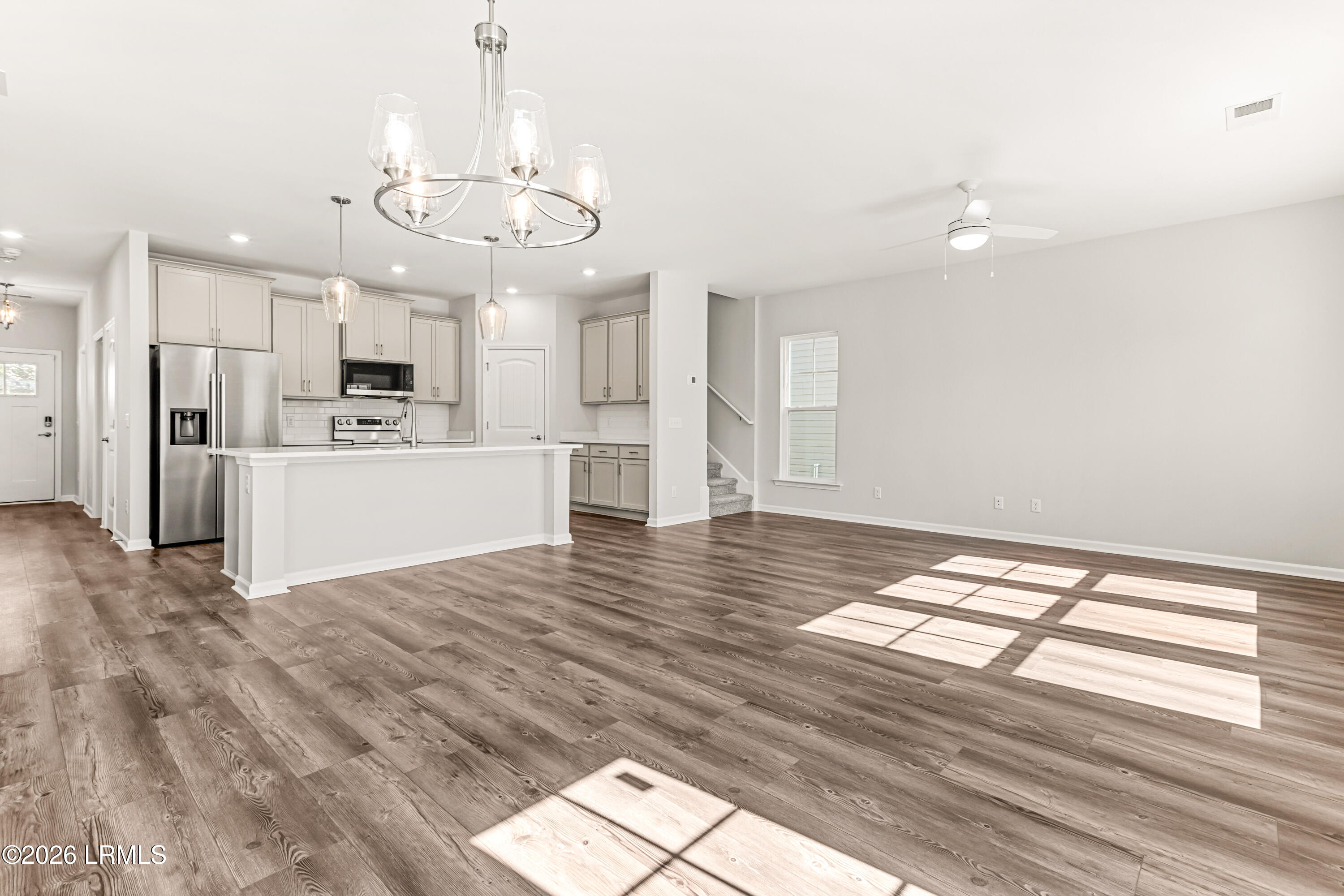 370 Conifer Street Hardeeville, SC 29927 - Photo 8 of 22 Family room