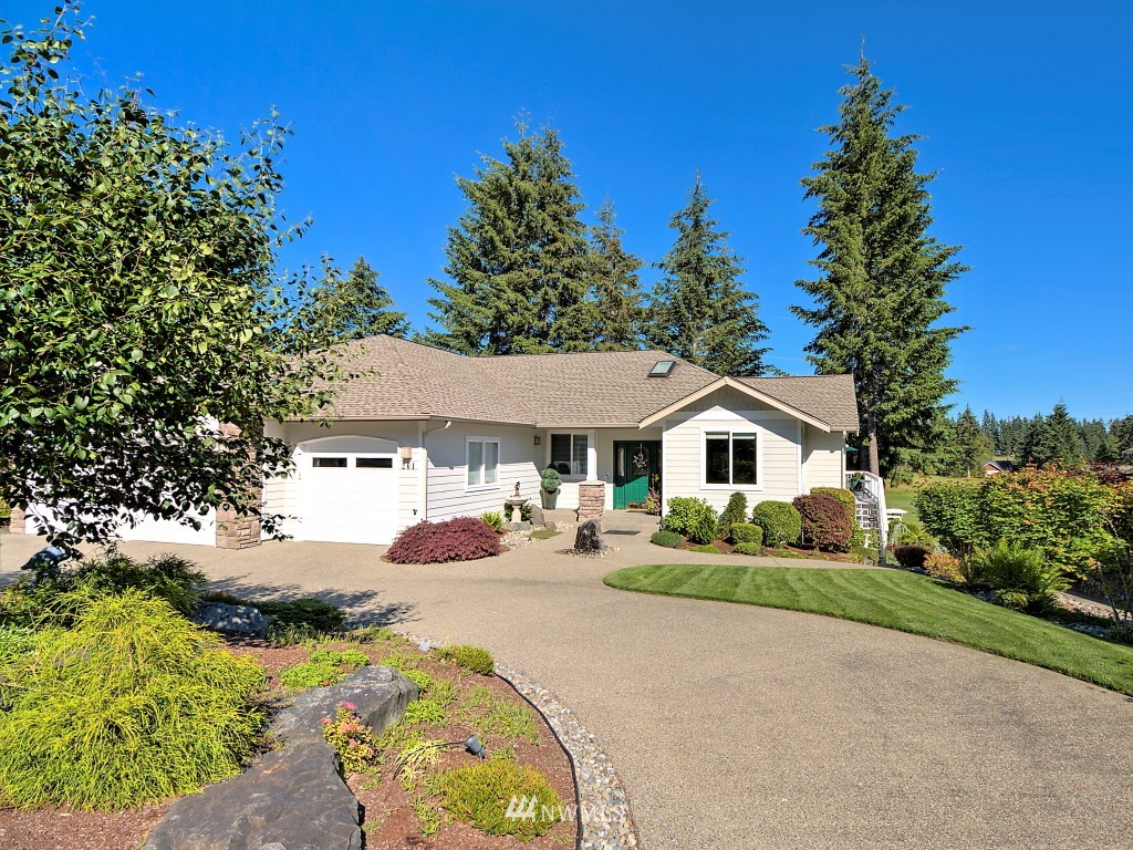261 East Soderberg Road Allyn, WA 98524 - Photo 2 of 25 Gallery Image 2