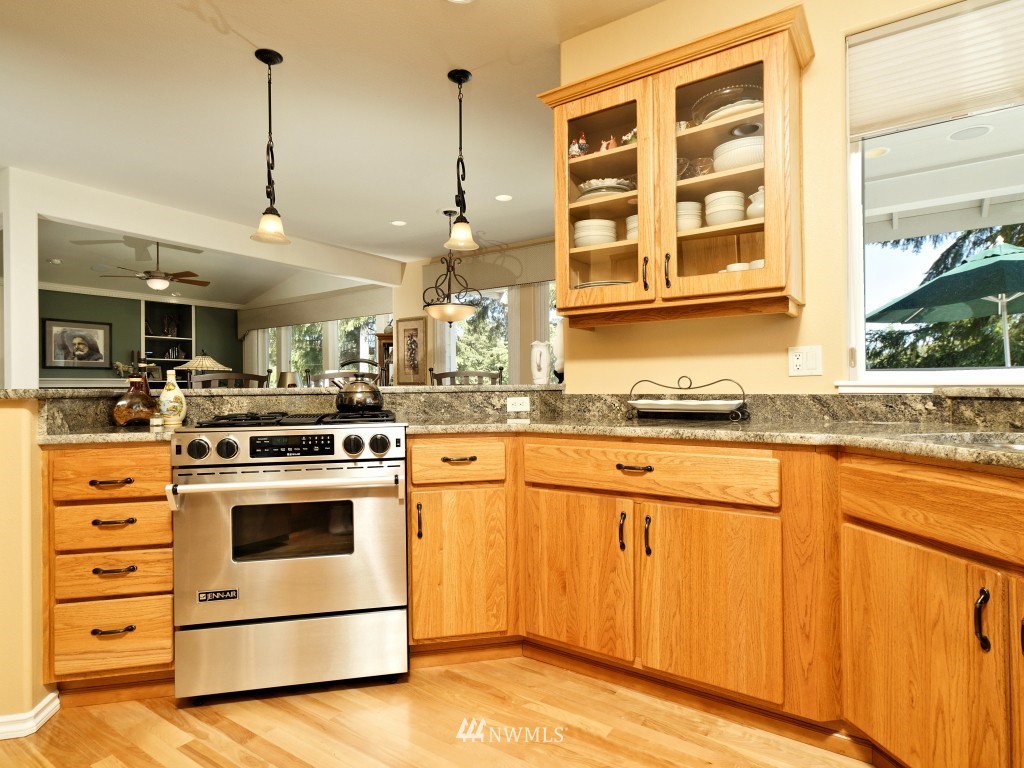 261 East Soderberg Road Allyn, WA 98524 - Photo 11 of 25 Gallery Image 11