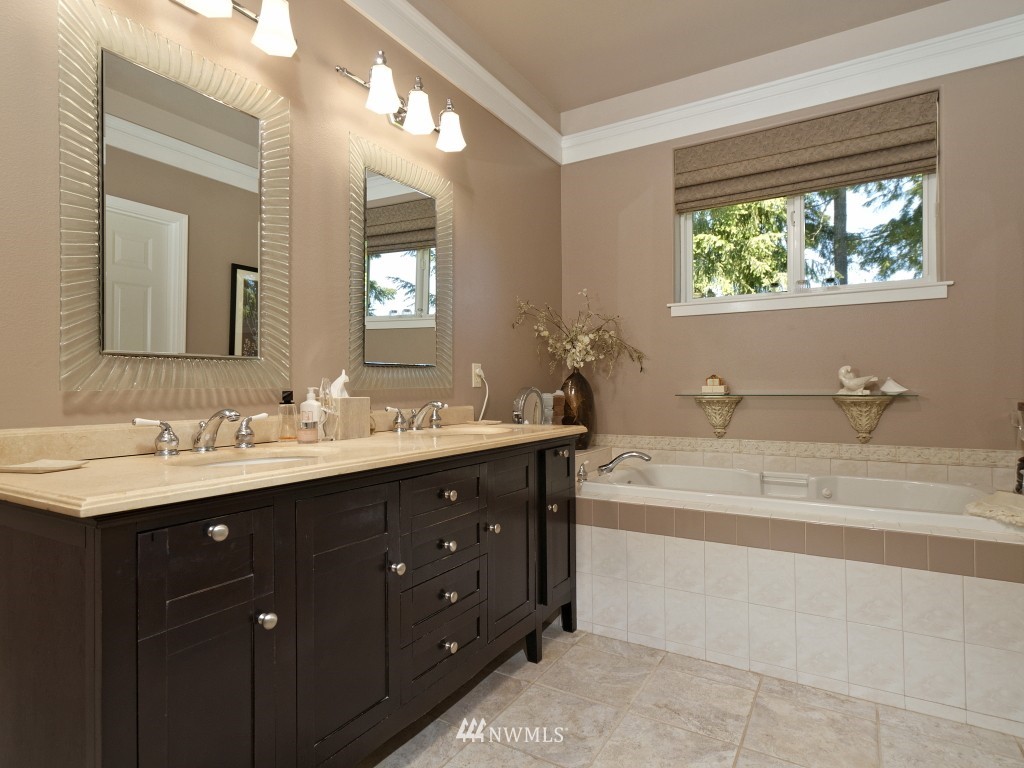 261 East Soderberg Road Allyn, WA 98524 - Photo 15 of 25 Gallery Image 15